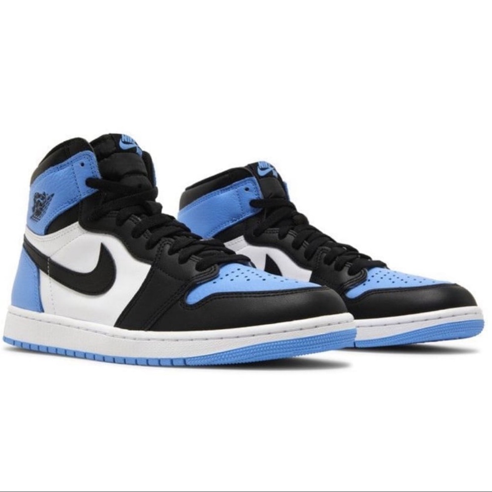 Air Jordan 1 Retro High OG UNC